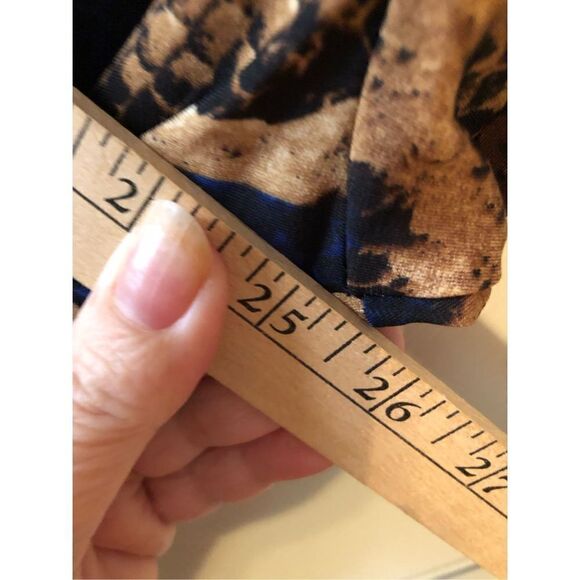 Luca Bella Snake Print V Neck Top 5X - Picture 6 of 7